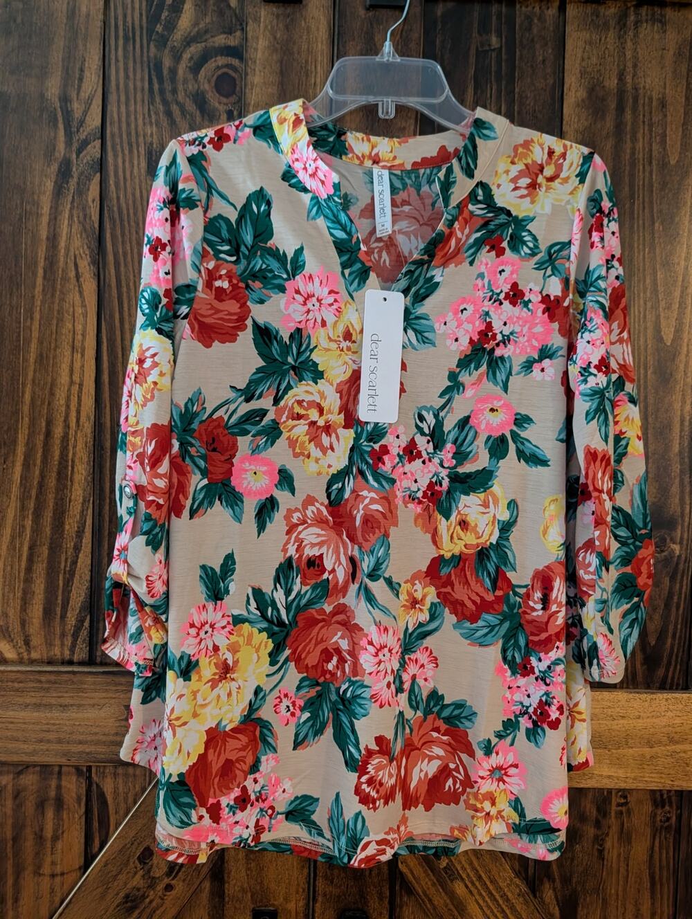 NWT Dear Scarlett Lizzy womens sz M Floral Wrinkle Free Easy Care Blouse